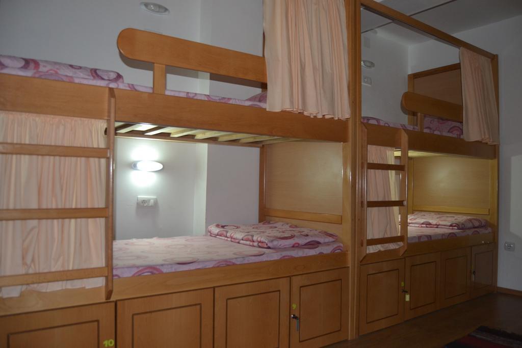 Hostel Valentin 2 سكوبجي الغرفة الصورة