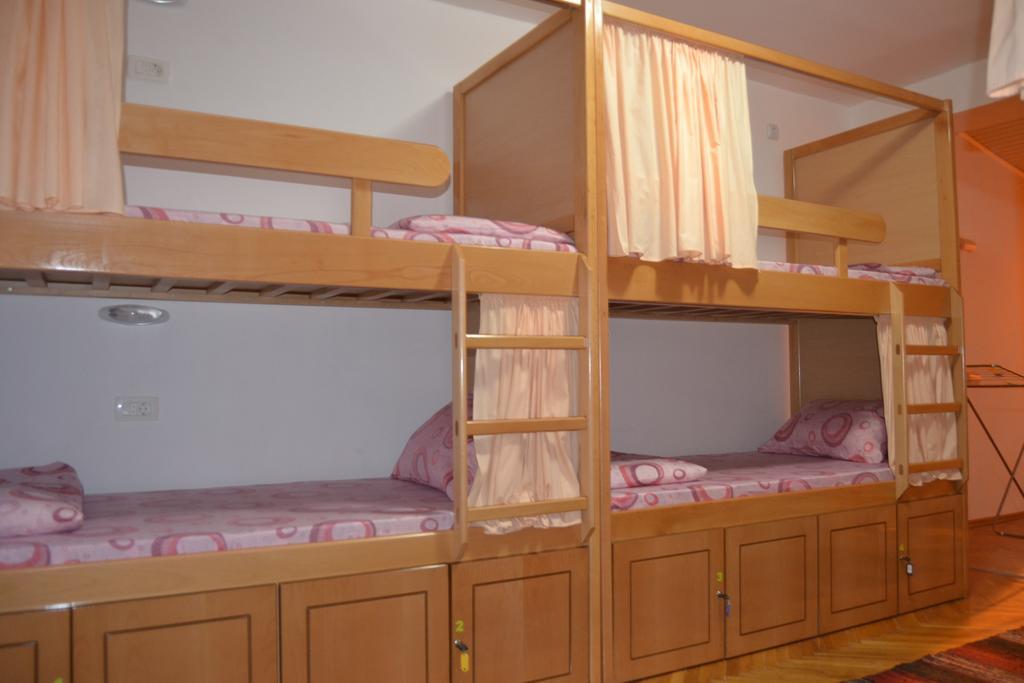 Hostel Valentin 2 سكوبجي الغرفة الصورة
