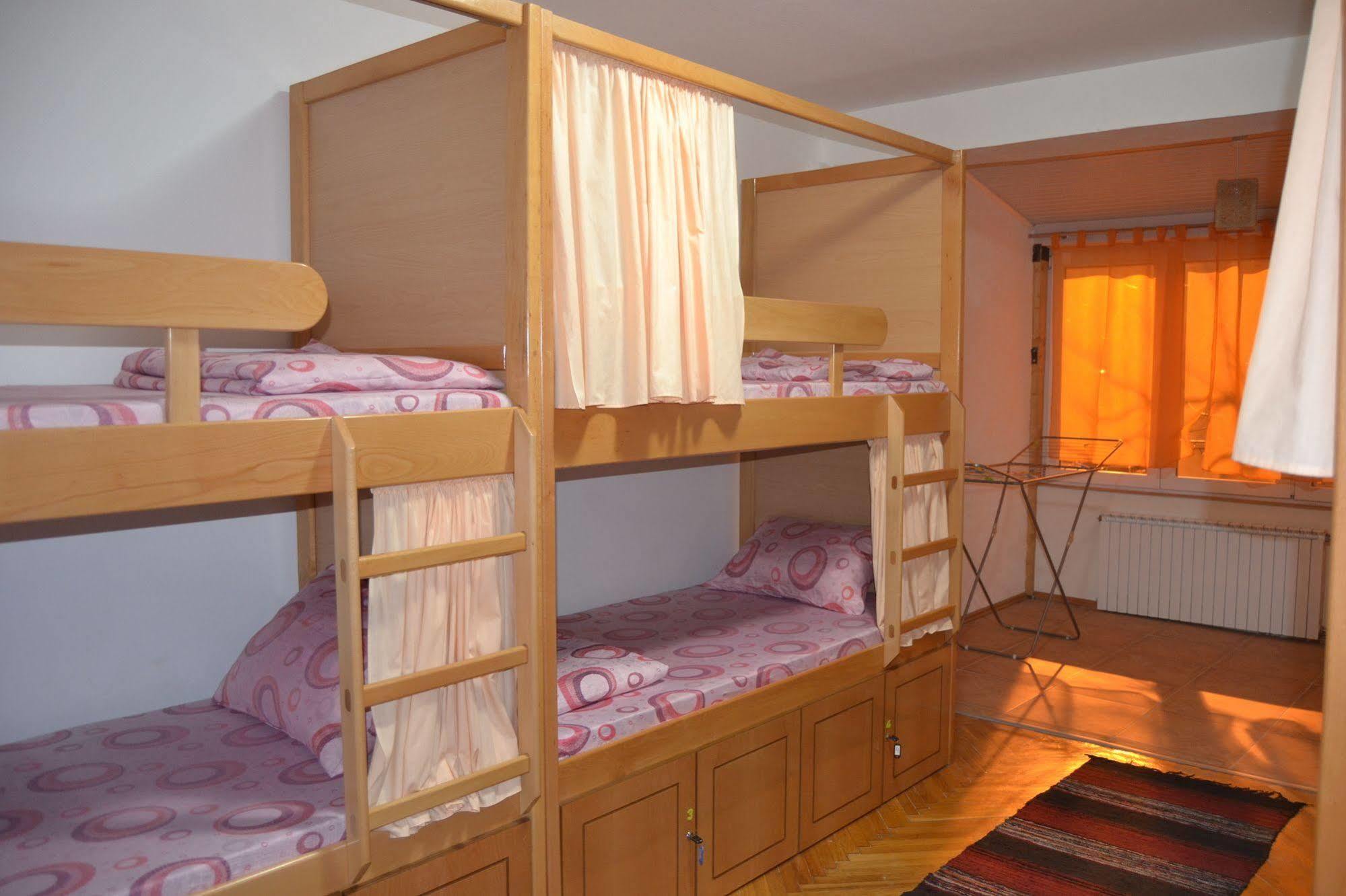 Hostel Valentin 2 سكوبجي المظهر الخارجي الصورة